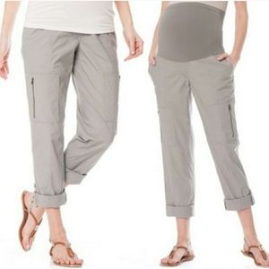 Pea in the pod cargo pants w/ roll up cuffs sz M